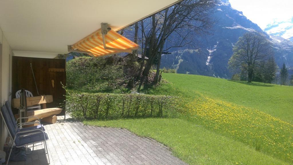 Mom - Alpine Boutique Apartments, Grindelwald Gletscher, Eiger View Terrace Studio Værelse billede